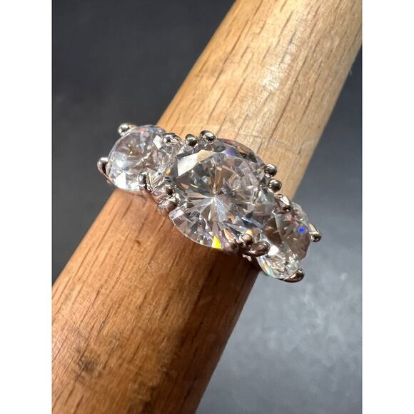 Vintage 3 stone CZ sterling silver ring size 7 - Picture 15 of 16